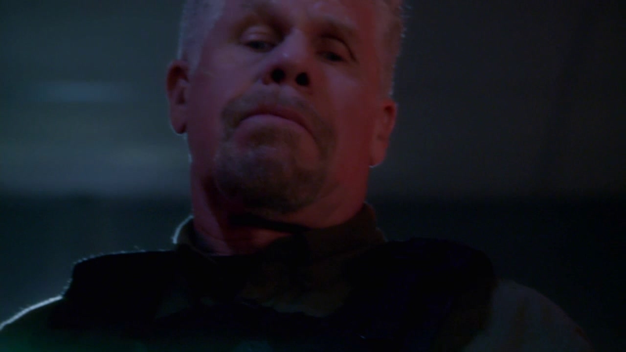 Blacklist: The Warden Can't Get To The Phone