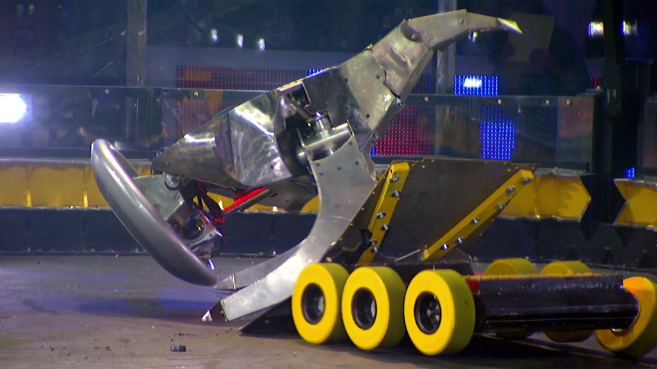 Battlebots: Stinger Vs. Warhead
