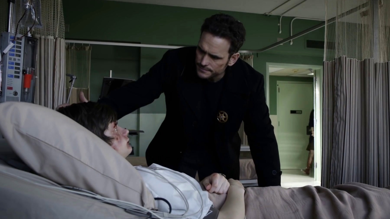 Wayward Pines: I Had A Concussion