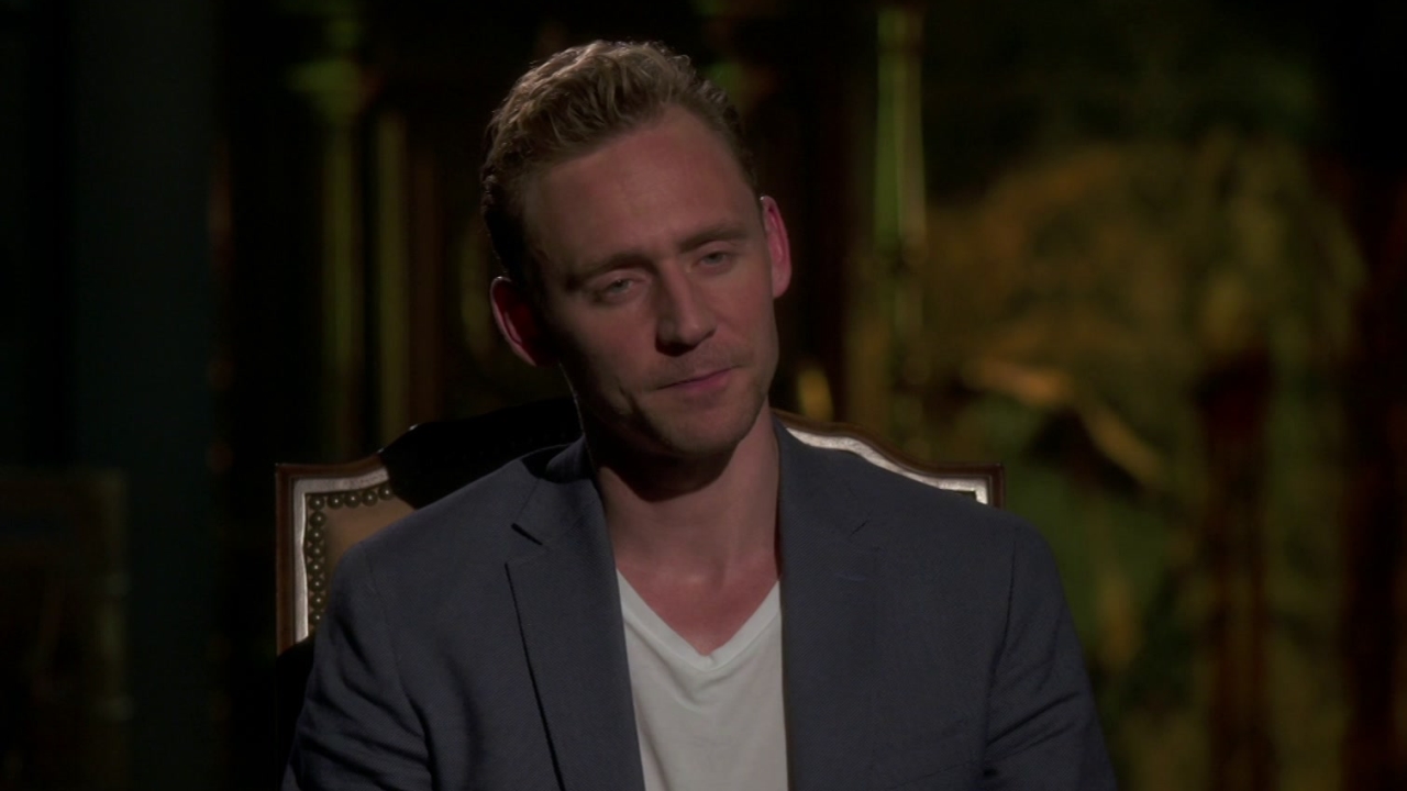 Crimson Peak: Secrets (Featurette)
