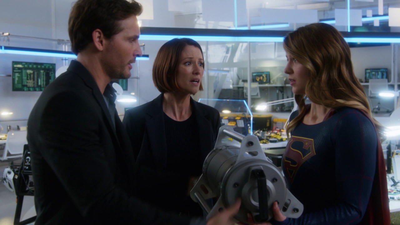 Supergirl: Throw The Bomb