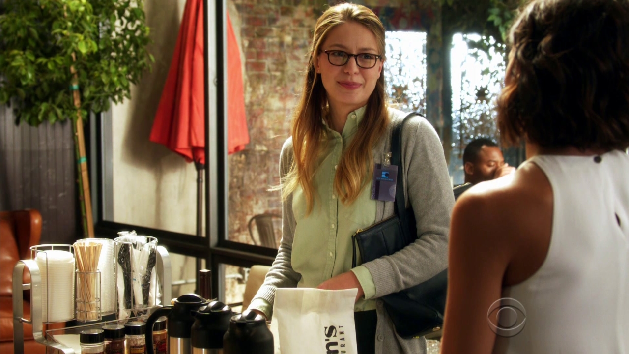 Supergirl: Is Jimmy Seeing Anyone?