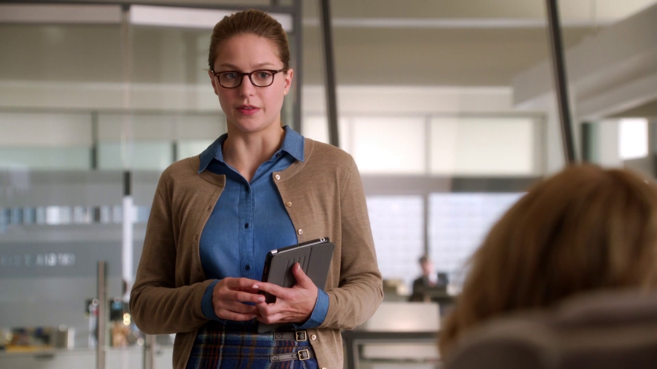 Supergirl: Hostile Takeover