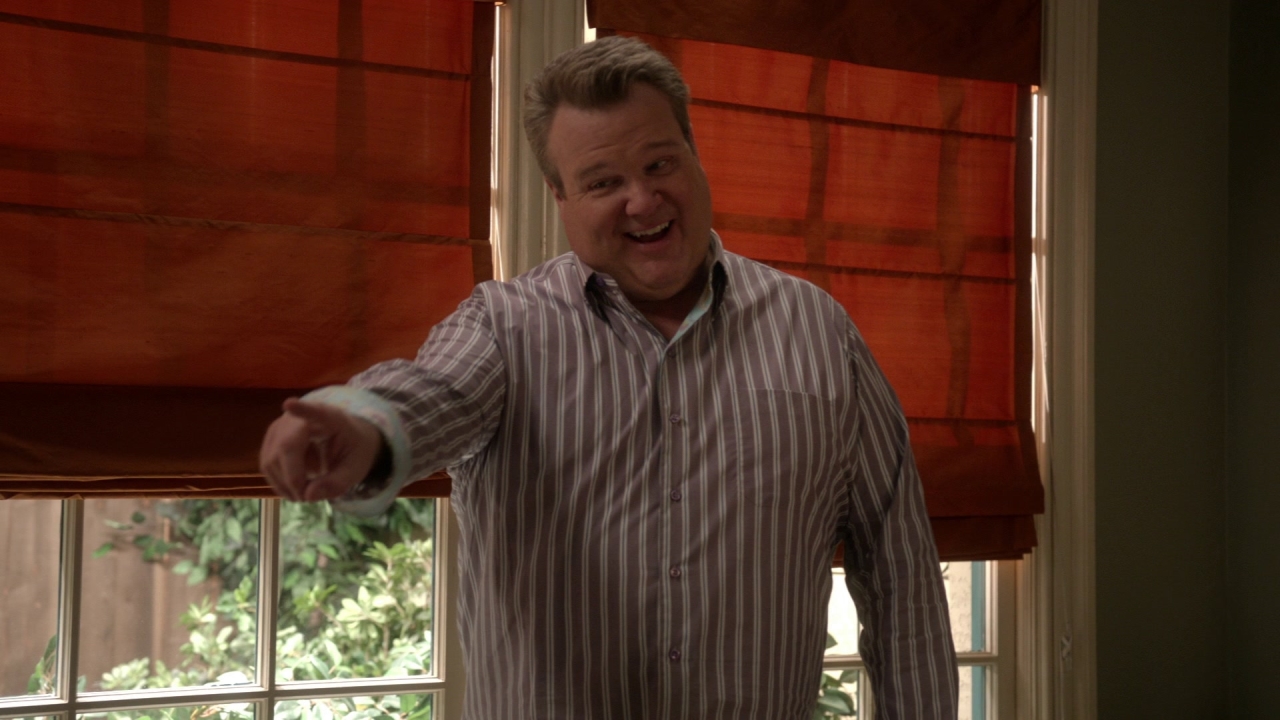 Modern Family: Flirt A Little