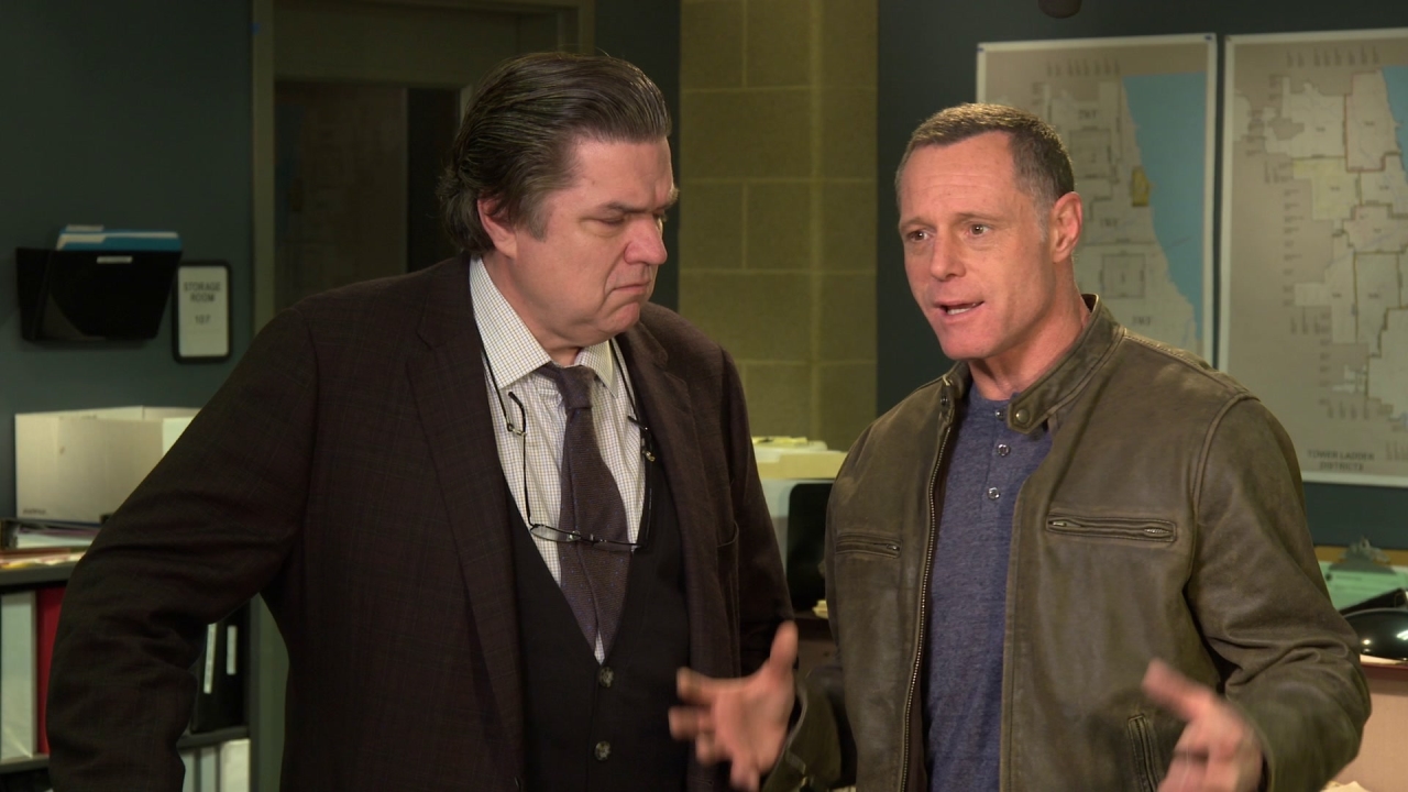 Chicago Fire: Oliver Platt & Jason Beghe