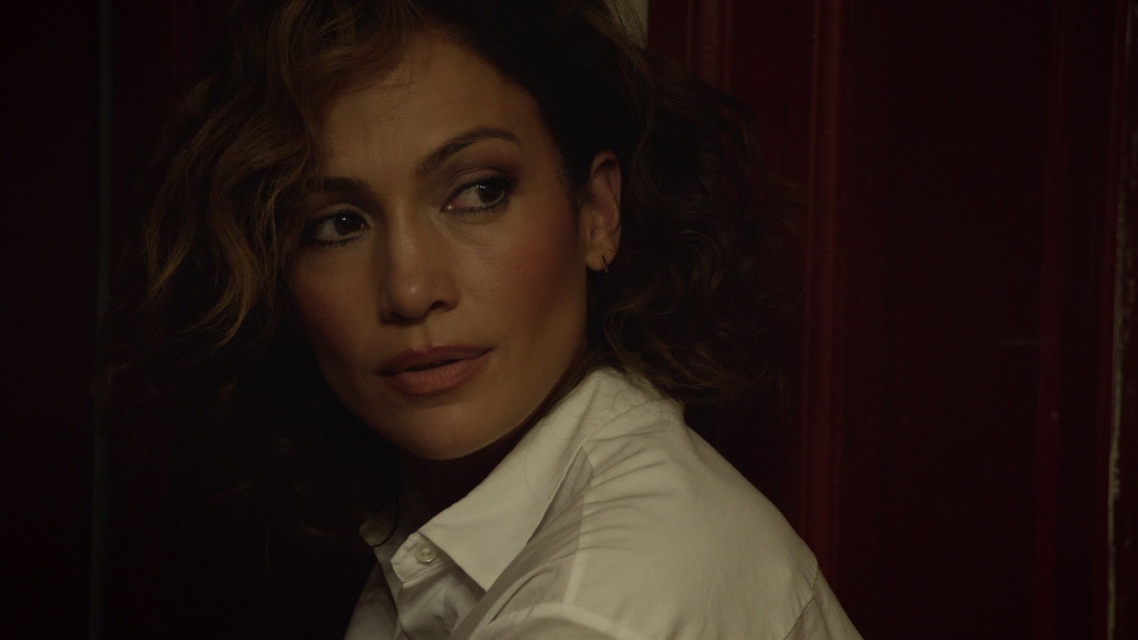 Shades Of Blue: Harlee And Roman Help A Domestic Violence Victim