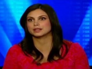 Gotham: Morena Baccarin On How The Look Of The Show Adds A Lot To The Experience