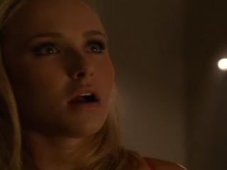 Heroes: Claire And Gretchen Kiss